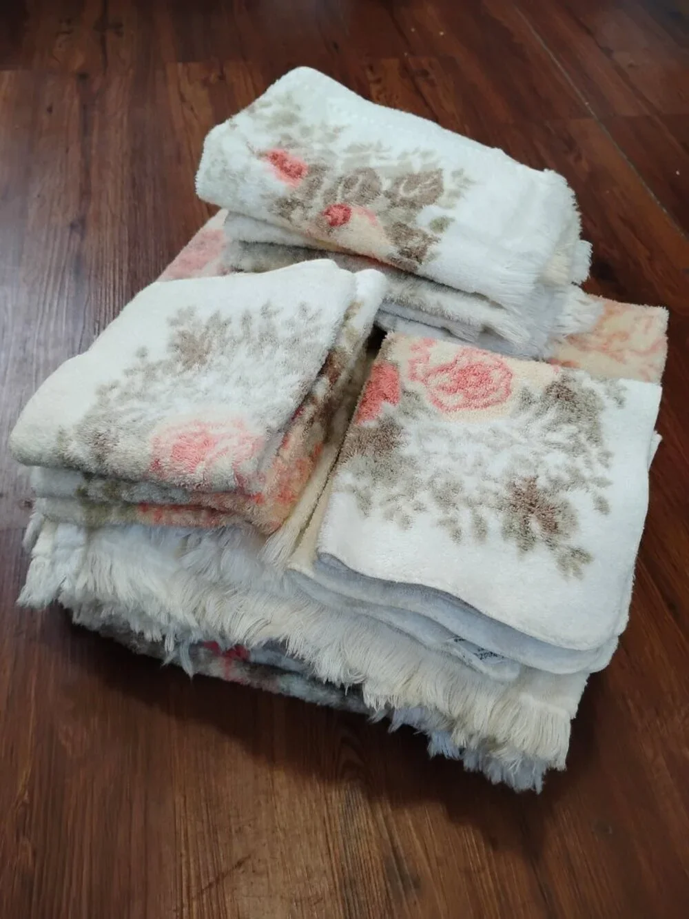 Vintage Fieldcrest Royal Velvet Floral Bathroom Towel Set - Picture 1 of 7